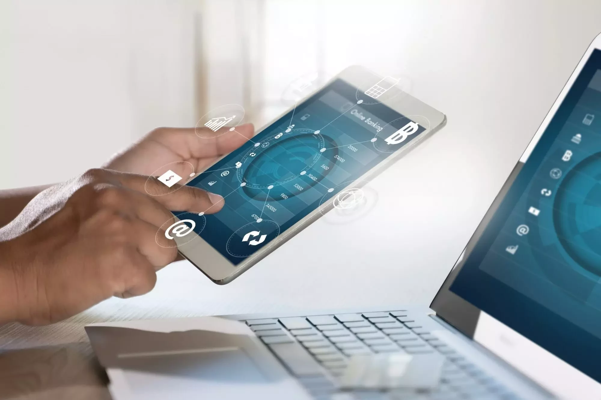Web Apps: Faster Deployment & Cross-Platform Access